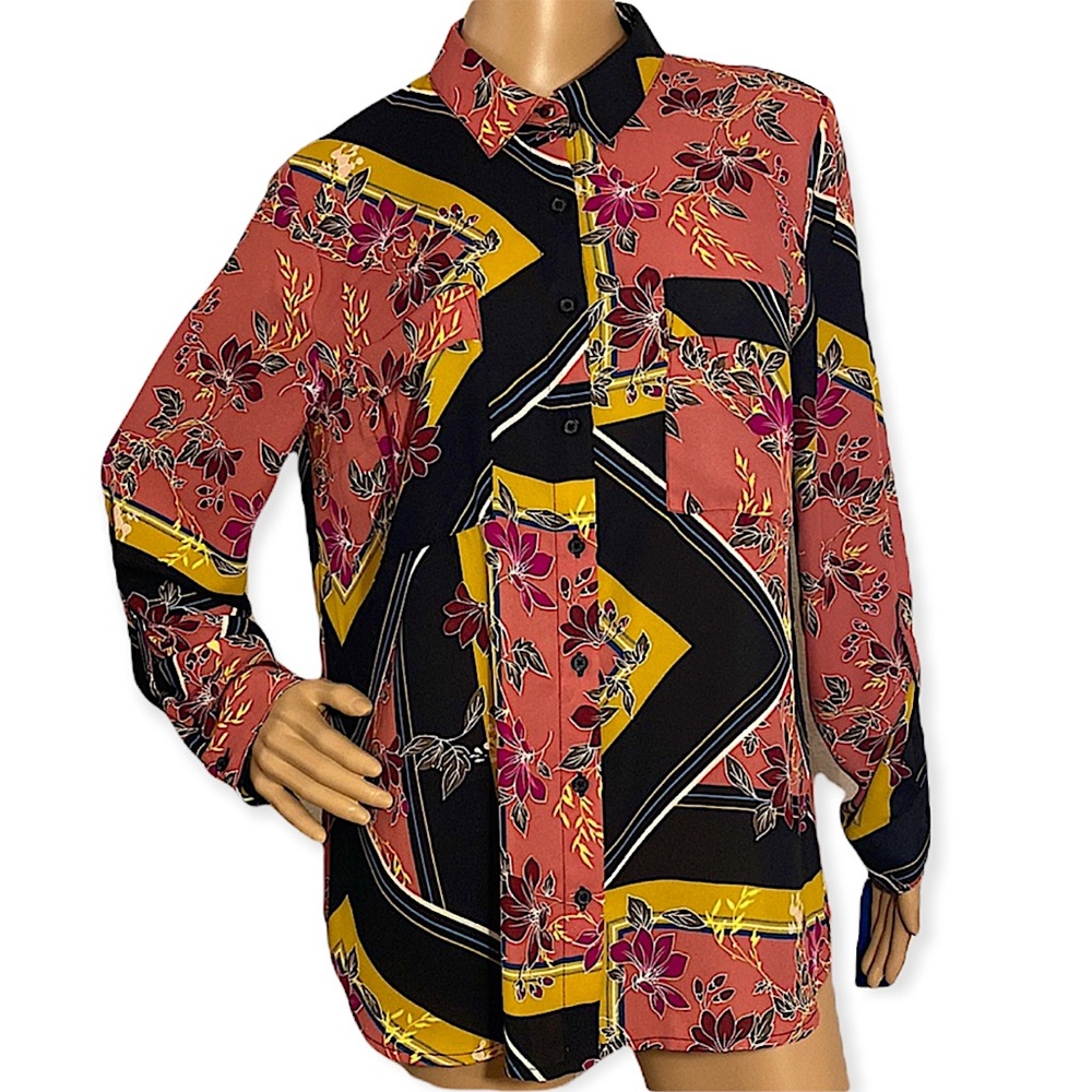 🆕 APT. 9  | FLORAL GEOMETRIC BUTTON DOWN BLOUSE